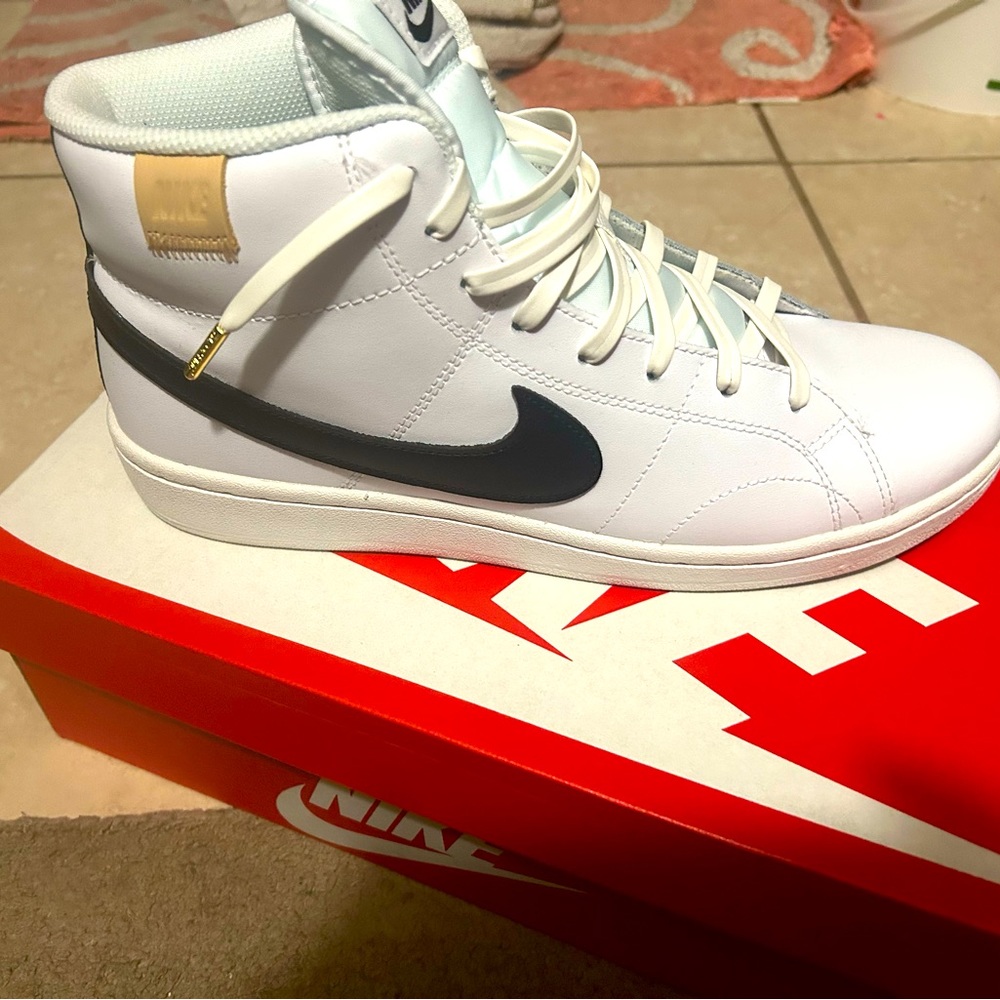 Nike Court Royale Mid top